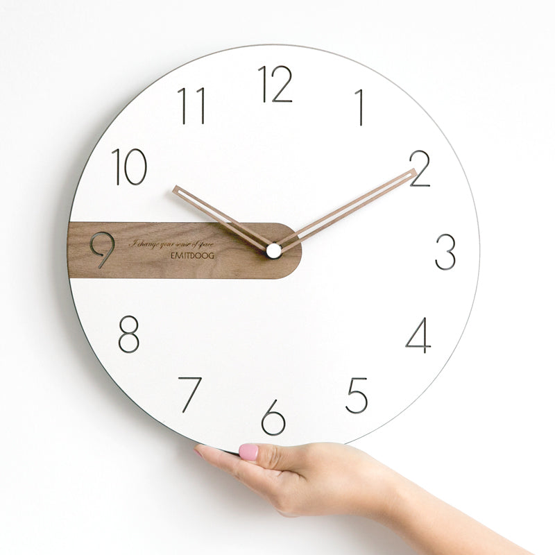 EMITDOOG - Classic & Sober Scandinavian Clock Design - BEJUSTSIMPLE